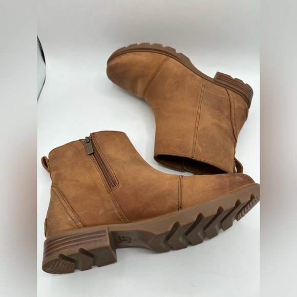 Like New Sorel Women's Emelie III Zip up Leather bootie Chealse boots, Tan 9.5 - Picture 8 of 9